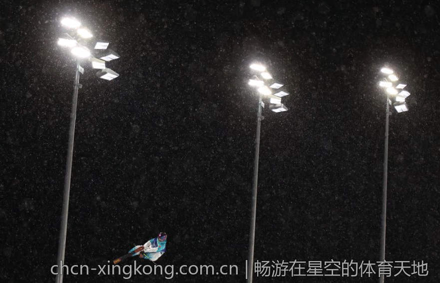 畅游在星空的体育天地
